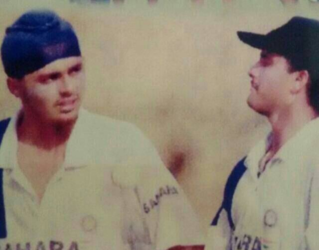 ১৯৯৬ সালে অনূর্ধ্ব ১৫ বিশ্বকাপ ফাইনালে চোখ ধাঁধাঁনো পারফরম্যান্স ছিল অধিনায়ক রীতেন্দ্রর। তাঁর ৩৪ রানে ৩ উইকেট এবং অপরাজিত ৮২ রান ভারতকে ফাইনাল জিততে সাহায্য করে।