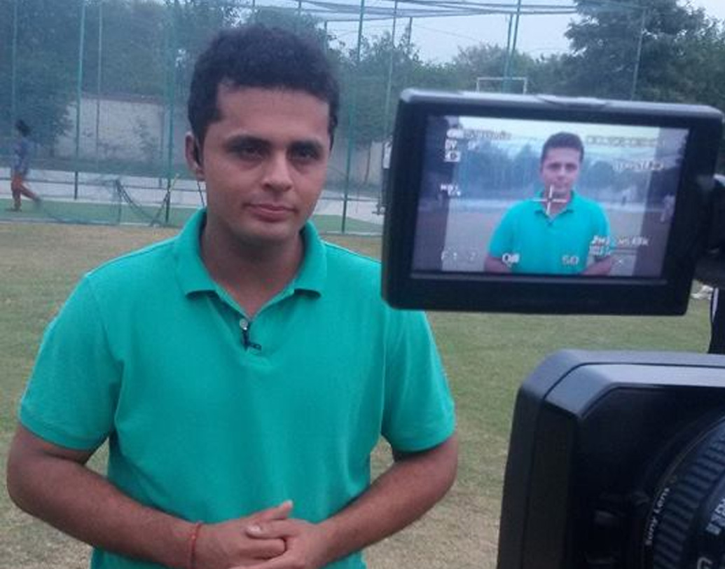 খেলা ছাড়ার পরে তাঁকে দেখা গিয়েছিল টেলিভিশন চ্যানেলে ক্রিকেট বিশেষজ্ঞের ভূমিকায়। কিন্তু সে পথেও কেরিয়ার বেশি দূর এগোয়নি। এরপর রীতেন্দ্র ঘরোয়া ক্রিকেটের ম্যাচ রেফারি হয়ে যান।