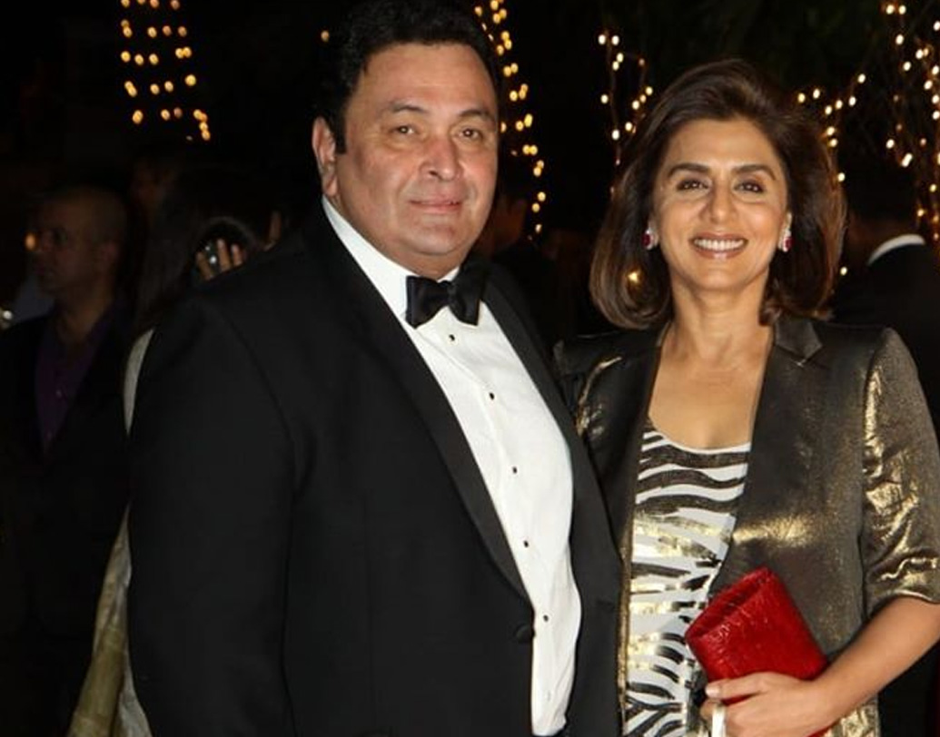 শেষে কপূর পরিবারের তরফেই বাগদানের অনুষ্ঠান আয়োজিত হল। ১৯৭৯ সালে দিল্লিতে এক আত্মীয়ের বিয়ের অনুষ্ঠানে হঠাৎই আংটি বদল হল ঋষি-নীতুর।