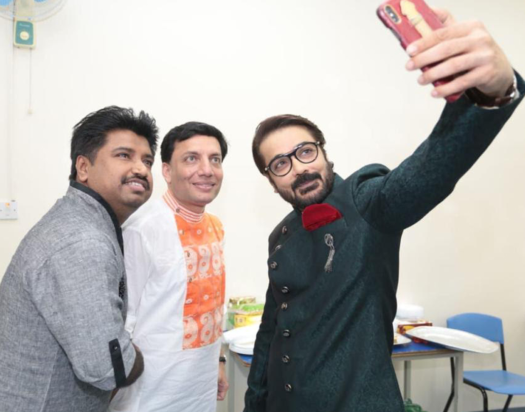 অনুষ্ঠানে বিশেষ মাত্রা যোগ করে পল্লবী চট্টোপাধ্যায়ের সপ্রতিভ সঞ্চালনা।