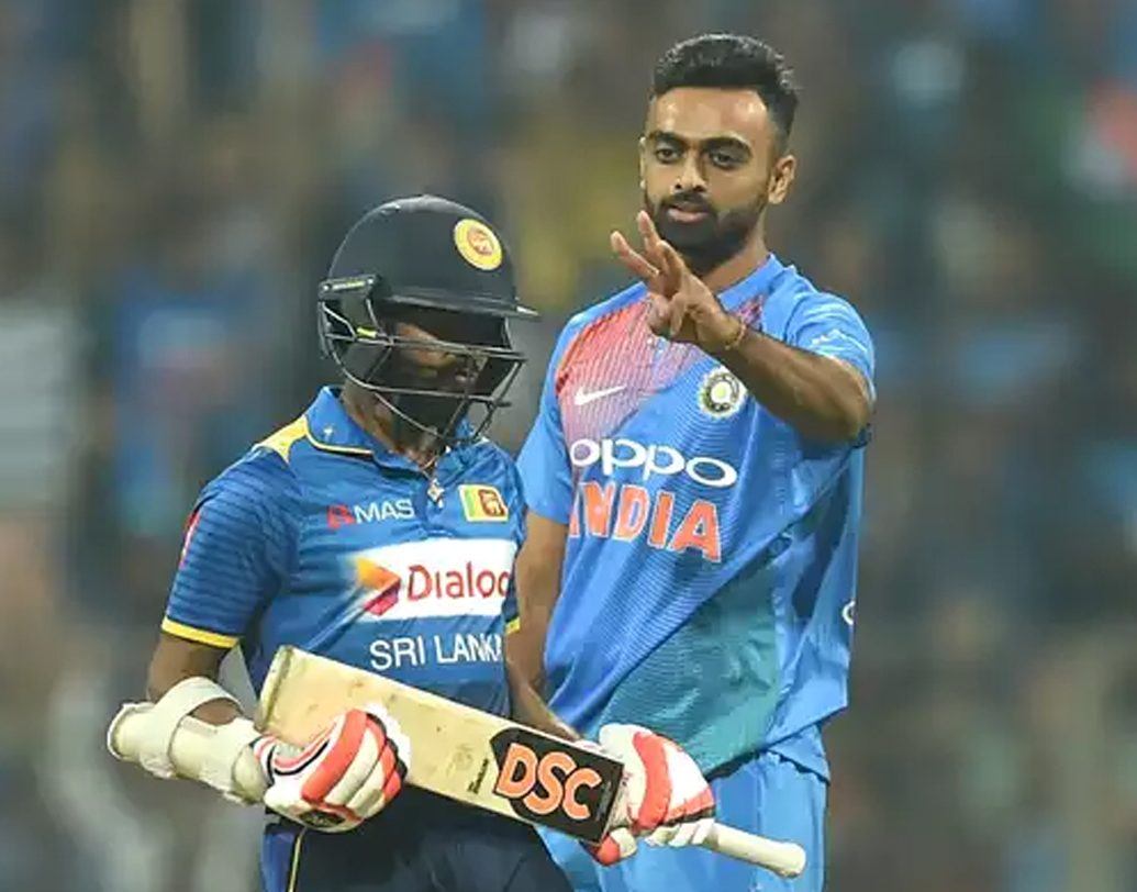 বিজয় হাজারে ট্রফিতে সৌরাষ্ট্রের এই পেসার আট ম্যাচে নিয়েছিলেন ১৫ উইকেট। সৈয়দ মুস্তাক আলি ট্রফিতে মাত্র সাত ম্যাচে নিয়েছিলেন ১২ উইকেট। ইকনমি রেট ছিল মাত্র ১০.৬৬।  এই মুহূর্তে দেশের সেরা বাঁ-হাতি পেসারদের মধ্যে পড়েন তিনি। নাইটদের বোলিংয়ে বৈচিত্র আনতেই পারেন তিনি।