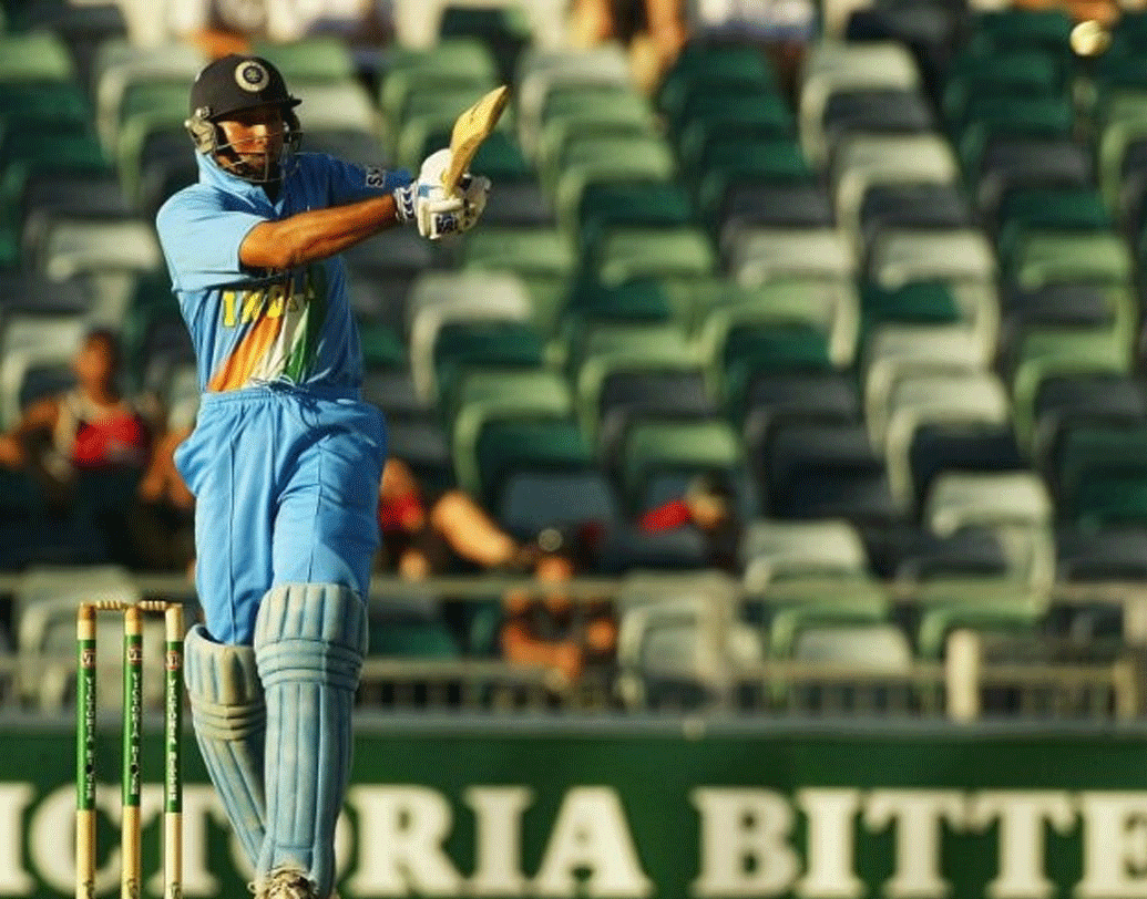 ভিভিএস লক্ষ্ণণ ১৯৯৮ সালের ৯ এপ্রিল ডেবিউ হয় লক্ষ্ণণের। কটকের মাঠে জিম্বাবোয়ের বিরুদ্ধে তিন বলে শূন্য রান করে প্যাভিলিয়নে ফিরে যান ভিভিএস। যদিও ৩২ রানে ম্যাচ জেতে ভারত।