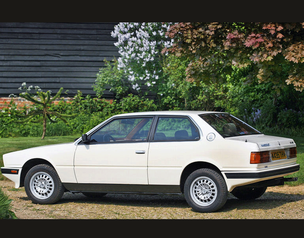 মাসেরাতি বিটুরবোকে দেখা গিয়েছে ১৯৮৯ সালের ‘লাইসেন্স টু কিল’ ছবিতে। ড্রাগ মাফিয়া ফ্রান্স সাঞ্চেজকে এই গাড়ি চালাতে দেখা গিয়েছে।এই গাড়ির দাম ৫০ লক্ষের কাছাকাছি।