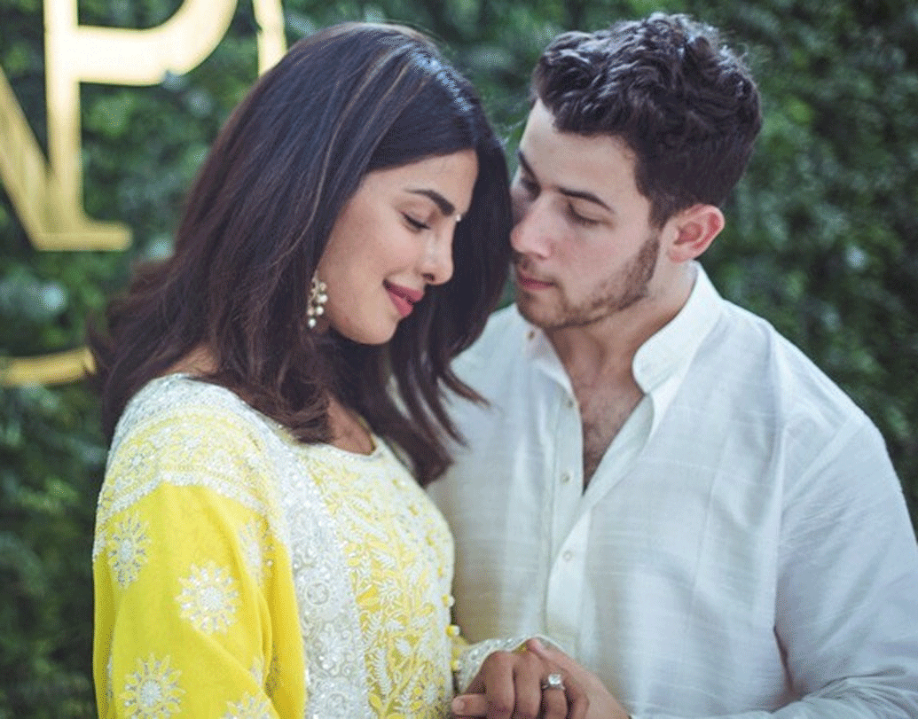 এলেন তাঁকে প্রশ্ন করেছিলেন, নিকের সঙ্গে বিয়ের সিদ্ধান্তের পিছনে পরস্পরের প্রতি ভাল লাগা ছাড়াও কি অন্য কিছু রয়েছে? প্রিয়ঙ্কা কি মা হতে চলেছেন?