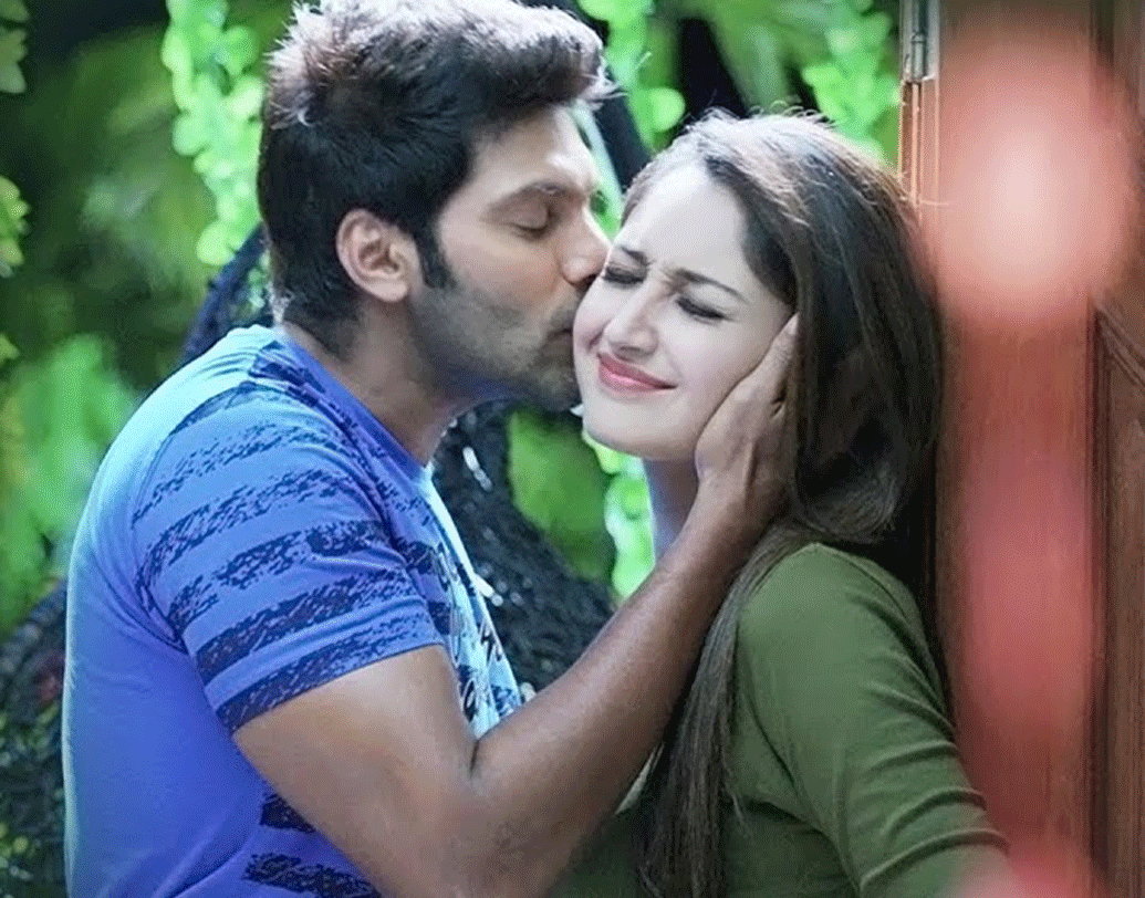 একটি ম্যাচমেকিং রিয়্যালিটি শো’য়ে যোগদান করে বিতর্কের শিকার হন আর্য। কারণ শোয়ে যোগদান করলেও তিনি কোনও ফাইনালিস্টকে বিয়ে করতে রাজি হননি।