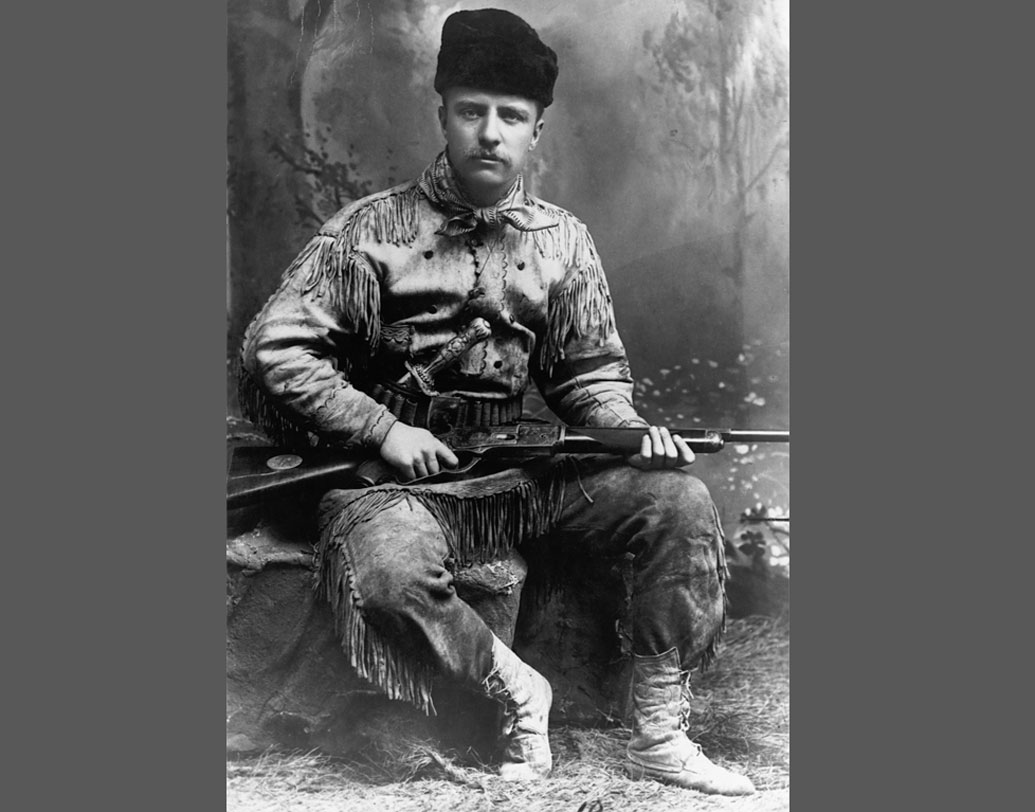 কিন্তু প্রেসিডেন্ট ভল্লুকটিকে গুলি করতে অস্বীকার করেন। তিনি বলেন, এটা অত্যন্ত অমানবিক একটা কাজ। এই কাজ তিনি করতে পারবেন না। ভল্লুকটিকে দেখে তাঁর মায়াই লাগছে বরং।