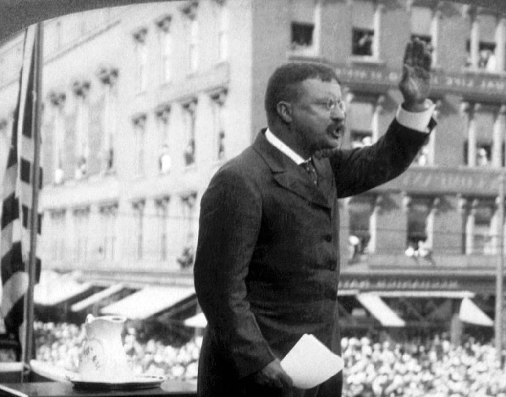 প্রেসিডেন্ট থিওডোর রুজভেল্টের এই মানবিক দৃষ্টিভঙ্গী গোটা সমাজকে নাড়া দেয়। পরদিনই সেই আমলের সংবাদ মাধ্যমগুলোতে উঠে আসে এই মানবিকতার কাহিনি।