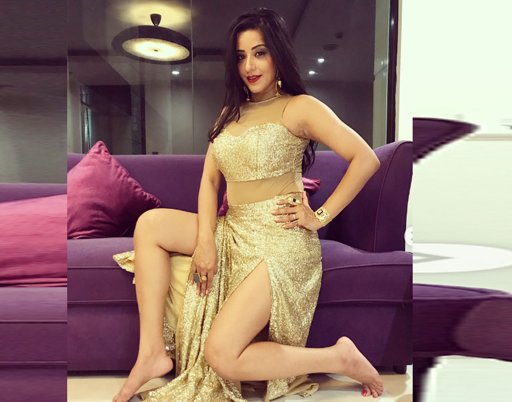 বলিউডে ‘ব্ল্যাকমেল’ ছবি দিয়ে ডেবিউ করেন তিনি। তবে একটা ওড়িয়া বিজ্ঞাপনী ছবি করার পর নজরে পড়ে যান ভোজপুরি ইন্ডাস্ট্রির। শাস্ত্রীয় নৃত্যে তাঁর পারদর্শিতা মন কেড়েছে অনেকেরই।