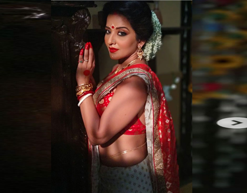 বলিউডে তাঁর ডেবিউ ছবি ‘ব্ল্যাকমেল’৷ কো-স্টার ছিলেন অজয় দেবগণ ও সুনীল শেট্টি৷