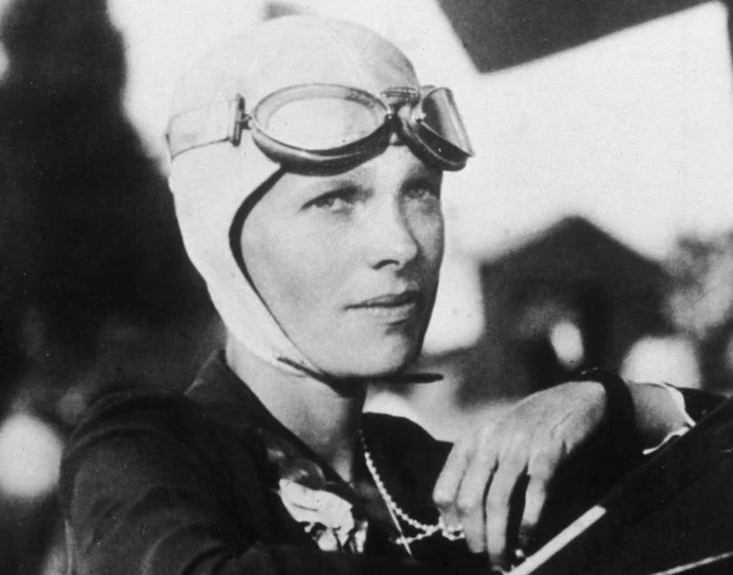 সারকামনেভিগেশনাল ফ্লাইটের মাধ্যমে সারা বিশ্বে ২৯ হাজার মাইল পথ পেরোতেই পাড়ি দেন তিনি ও নেভিগেটর ফ্রেড নুনান। মনে করা হয়, তাঁর বিমান লকহিড ইলেকট্রা এল-১০ই-র জ্বালানি ফুরিয়ে গিয়েছিল। দু’বছর সন্ধান চালানোর পর তাঁকে মৃত বলে ঘোষণা করা হয়।