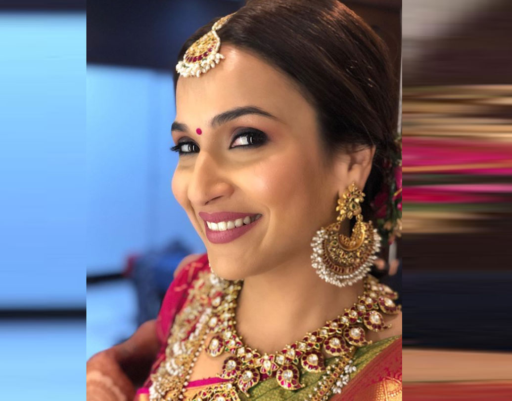 দ্বিতীয় বারের জন্য গাঁটছড়া বাঁধলেন তিনি। ২০১০ সালে অশ্বিন রামকুমারের সঙ্গে বিয়ে হয় সৌন্দর্যার। পরবর্তীতে বিবাহ বিচ্ছেদ হয়ে যায় তাঁদের।