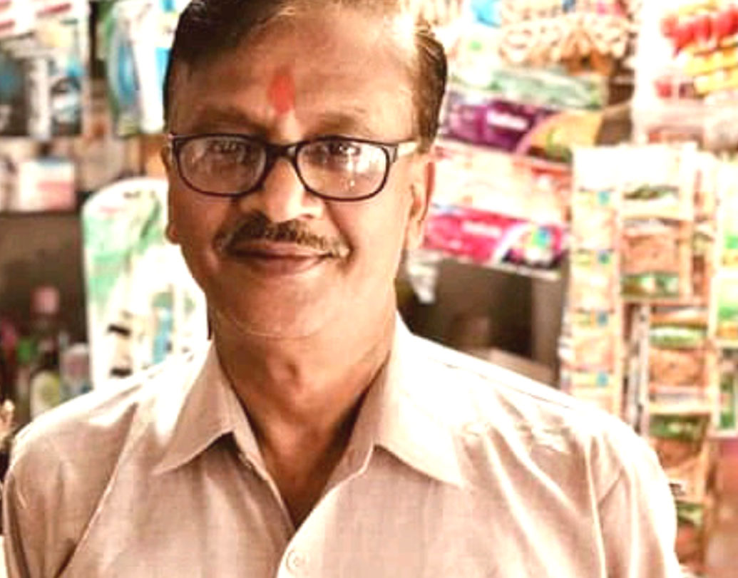 গঙ্গা ধাবার বর্তমান মালিক দীপক গর্গের বয়স ৬৫। তিনি বলেন, তাঁর ঠাকুরদা এখানে একটা হোটেলে খাবার সরবরাহকারীর কাজ করতেন। সে ক্ষেত্রে প্রায় ৯০ বছর হল তাঁরা এই এলাকার মানুষের সুখাদ্যের চাহিদা পূর্ণ করছেন।