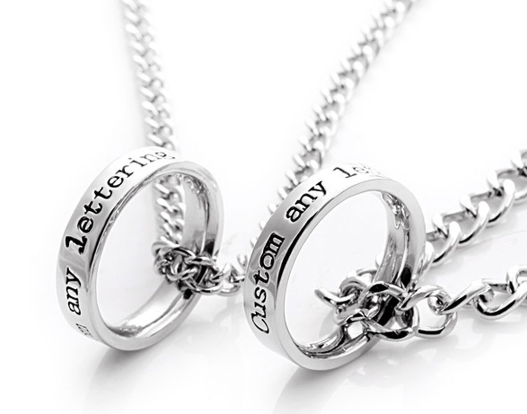 পছন্দের মানুষটির রুচিবোধ সম্পর্কে না জেনে কোনও রকম গয়না বা জাঙ্ক জুয়েলারি না কেনাই ভাল।