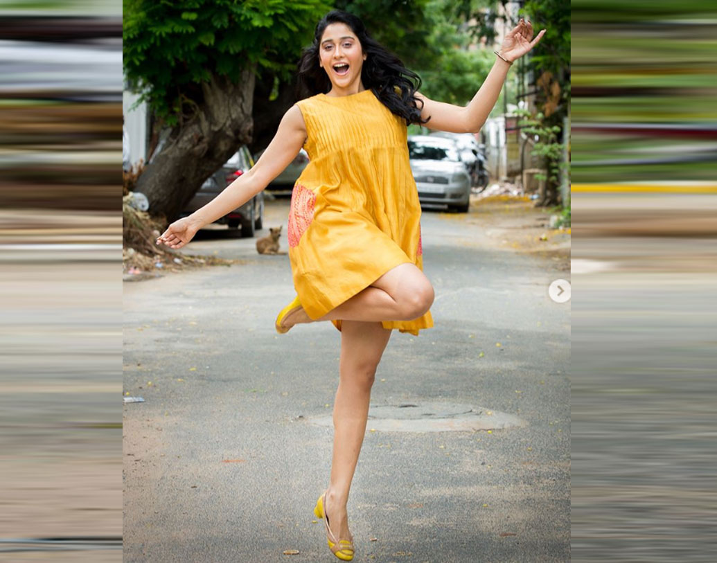 নয় বছর বয়সেই সঞ্চালনার মাধ্যমে শিশুশিল্পী হিসাবে বিনোদন জগতে প্রবেশ করেন তিনি।