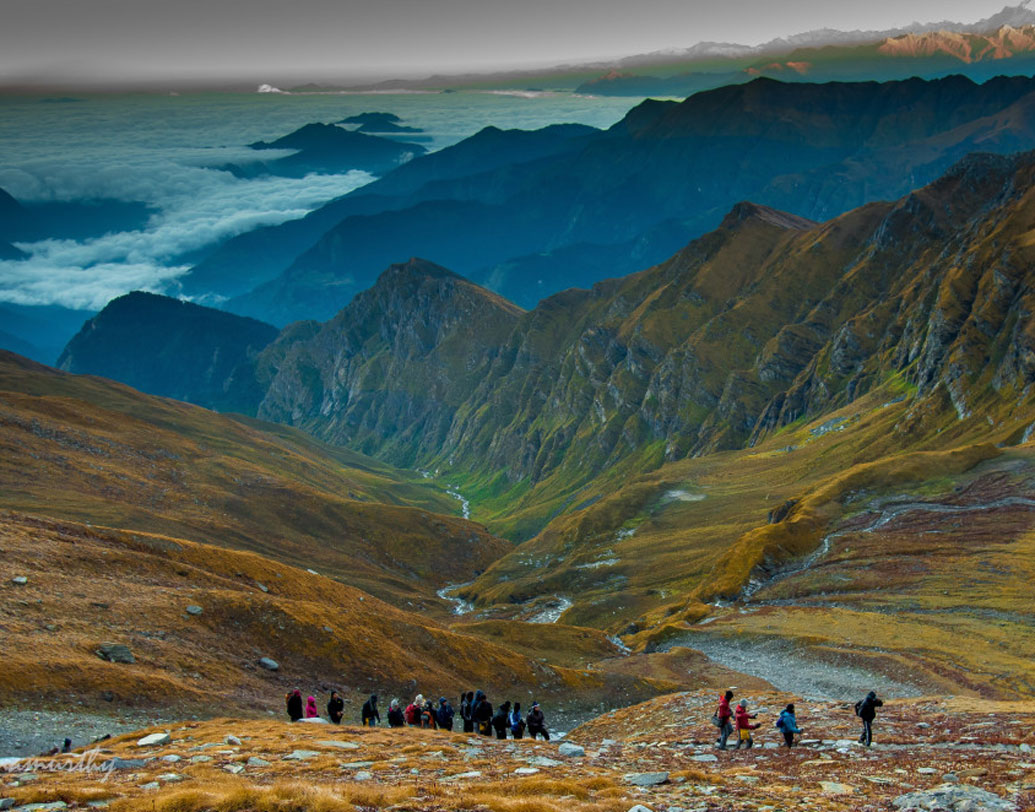 সমুদ্রপৃষ্ঠ থেকে ১৬,৪৯৯ ফুট উঁচুতে অবস্থিত এই লেকের জলে এত কঙ্কাল কী ভাবে এল?