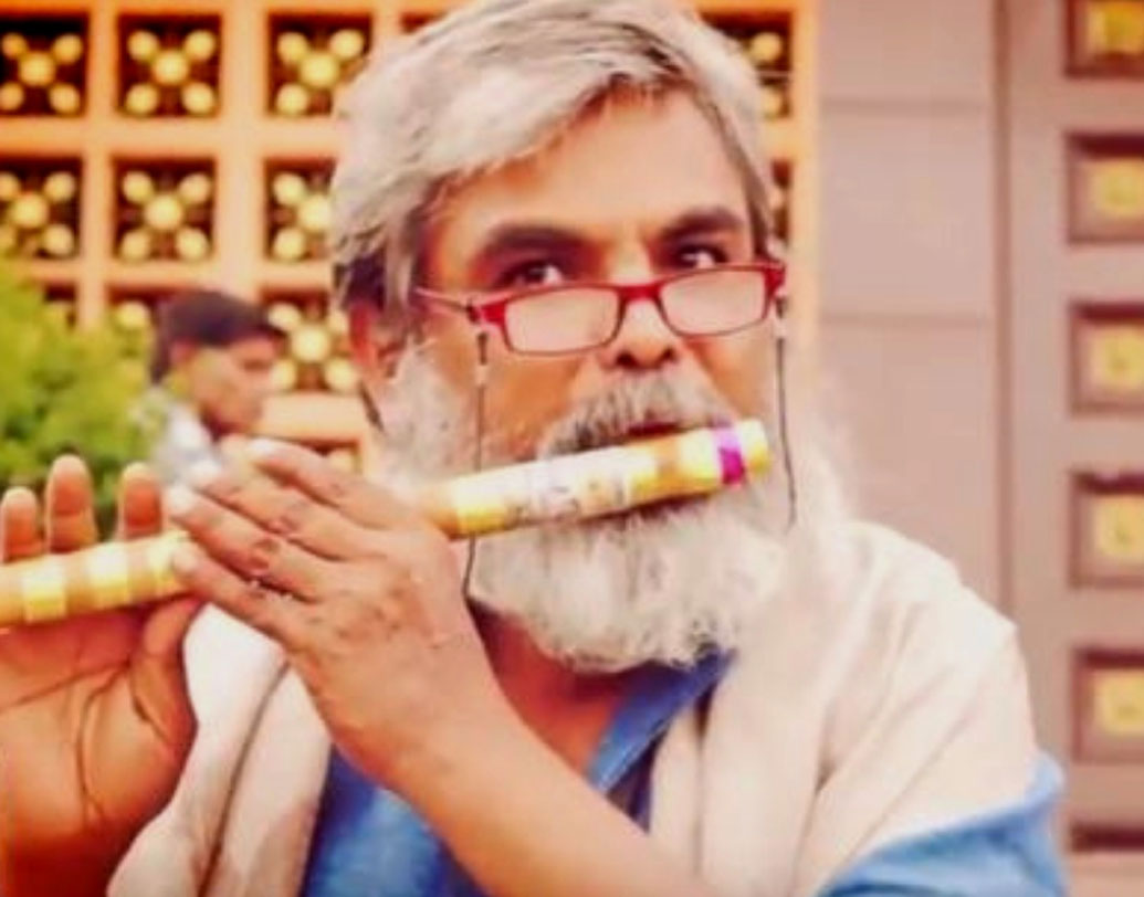 প্রতিদিন প্রায় ২০০ শিক্ষার্থী আসেন তাঁর কাছে। তবে নাম গিটার রাও হলেও বাঁশিতেও সমান দক্ষ বছর পঞ্চান্নর যশবীর রাও।