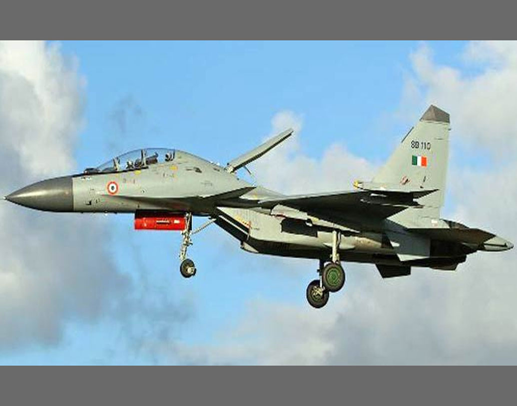 ভারতীয় বায়ুসেনার হাতে এই মুহূর্তে রয়েছে সুখোই-৩০ এমকেআই যুদ্ধবিমান। এই টুইন ইঞ্জিন, মাল্টিরোল ফাইটার জেটটি পৃথিবীর সবচেয়ে ক্ষিপ্র এবং বিধ্বংসী ফাইটার জেটের অন্যতম। মূলত রাশিয়াতেই তৈরি এটি। এই যুদ্ধবিমান থেকে ব্রহ্মস ক্ষেপণাস্ত্র ছোড়ার বন্দোবস্তের পর যুদ্ধবিমানটি গোটা বিশ্বের কাছেই সমীহের বিষয় হয়ে উঠেছে।