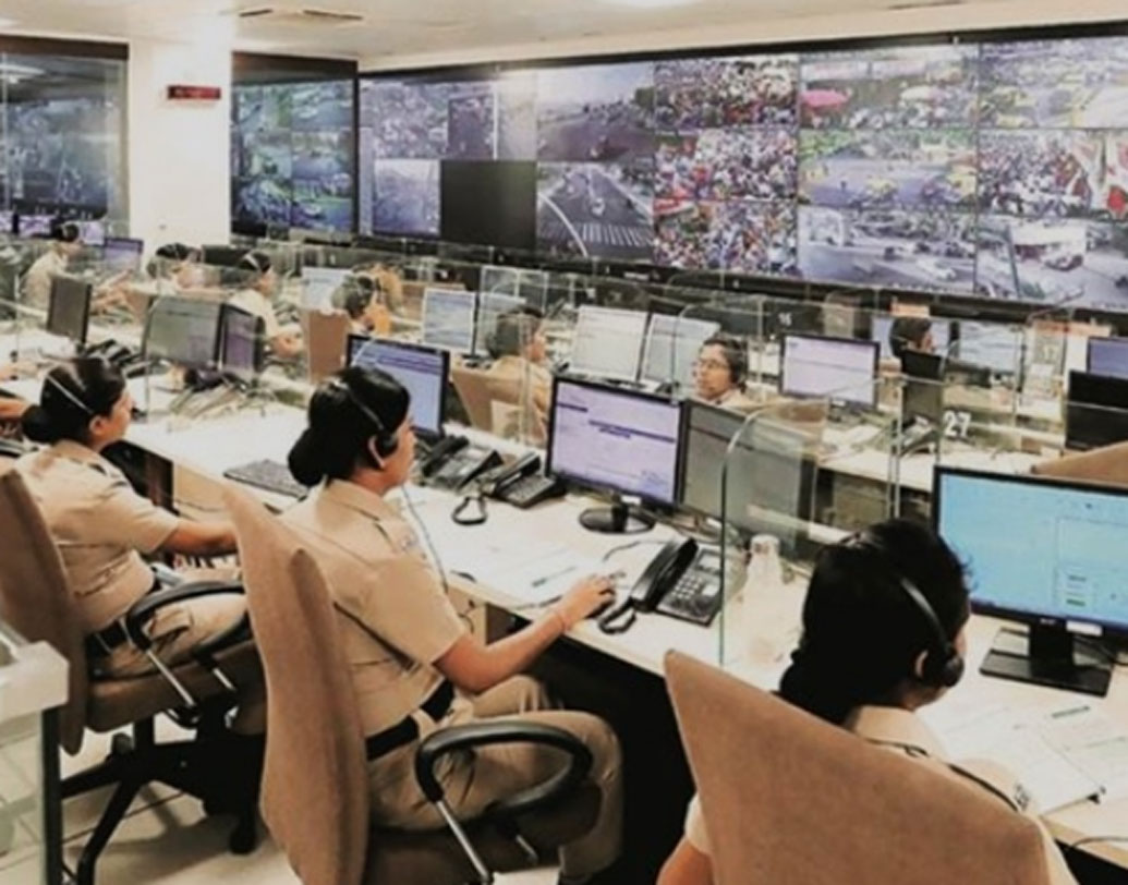 ১১২ পরিষেবা কেন্দ্রীয় স্বরাষ্ট মন্ত্রকের একটি প্রকল্প এবং নির্ভয়া প্রকল্পের একটি অংশ। ইমারজেন্সি রিপোর্ট সেন্টারে যে কলগুলো আসবে সেগুলো, কী ঘটনা সংক্রান্ত সেই কলগুলো তার বিবরণও দেখতে পারবে পুলিশ।