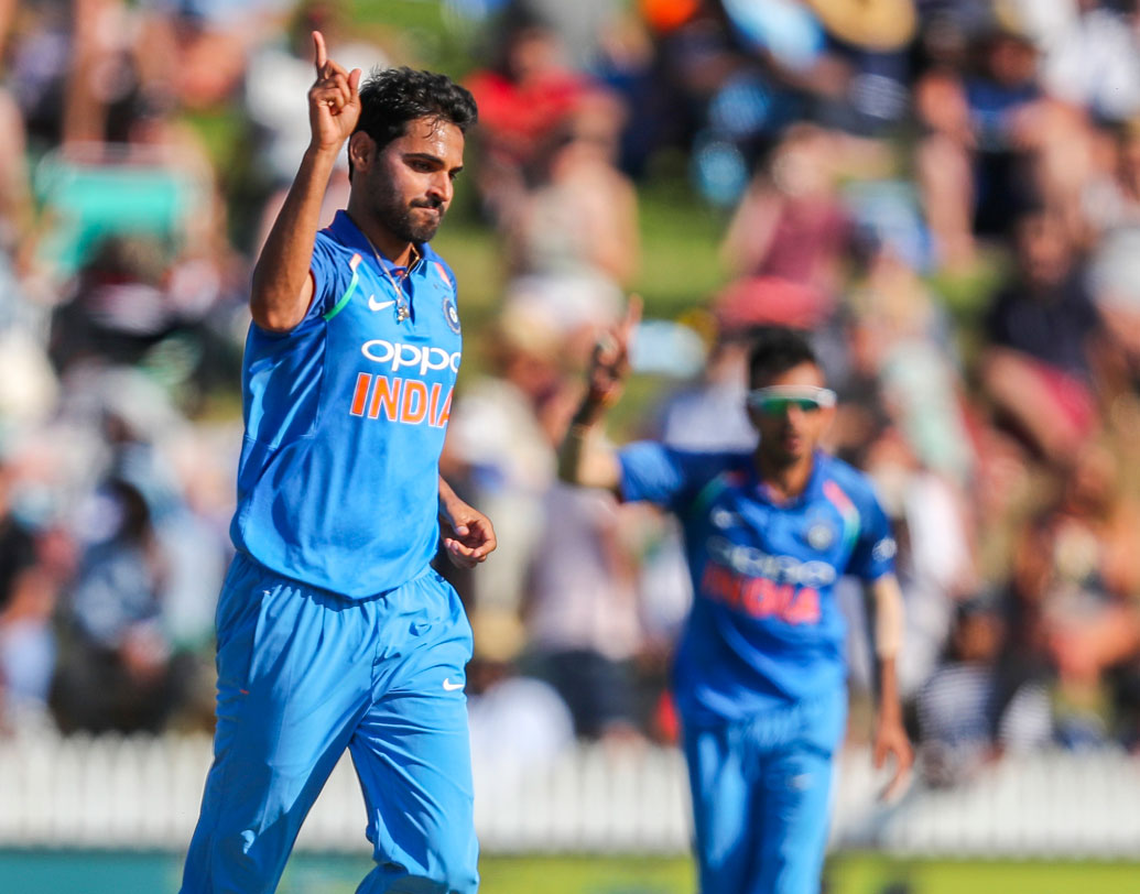 ভুবনেশ্বর কুমার: দলের এক নম্বর পেস বোলার। বুমরা না থাকায় দলের পেস আক্রমণকে সামনে থেকে নেতৃত্ব দিচ্ছেন। অস্ট্রেলিয়ার পর নিউজিল্যান্ড সফরেরও সফল হচ্ছেন।