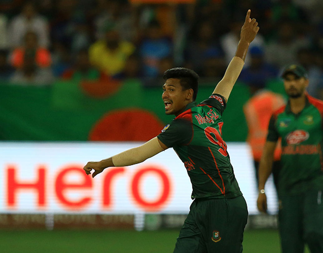 মুস্তাফিজুর রহমান: ৪০টি একদিনের ম্যাচ খেলা বাংলাদেশের বাঁ-হাতি পেসারের খাতায় ইতিমধ্যেই ৭৩ উইকেট। ইংল্যান্ডের পিচে কার্যকর হতে পারে মুস্তাফিজুরের ভূমিকা।