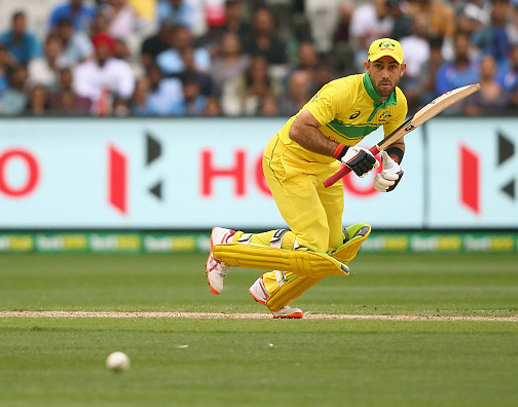 গ্লেন ম্যাক্সওয়েল: ৯০টি একদিনের ম্যাচ খেলা ম্যাক্সওয়েল অজিদের বড় ভরসা। মিডল অর্ডারে প্রয়োজনে যেমন দ্রুত রান তুলতে পারেন, তেমনই বড় ইনিংস খেলারও ক্ষমতা আছে।