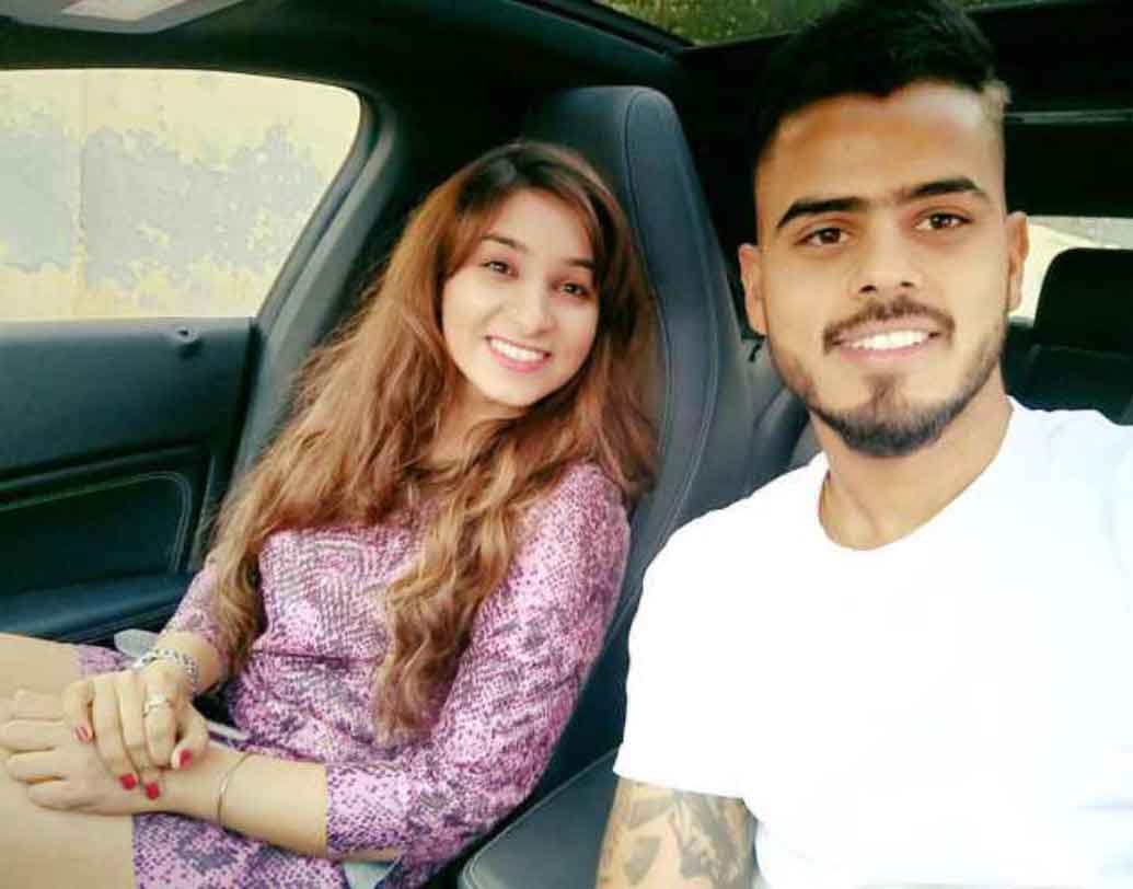 দীর্ঘ দিনের বান্ধবী সাচি মারওয়ার সঙ্গে ধুমধাম করে বিয়েটা সেরে ফেললেন নীতিশ। হাজির ছিলেন দুই পরিবারের সকলেই।