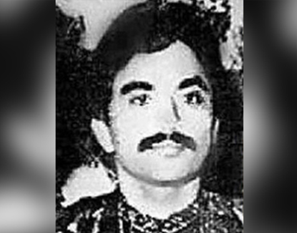 মহম্মদ শাকিল বাবু মিঞা শেখ, ছোটা সাকিল নামেই অপরাধ জগতে পরিচিত। ডি-কোম্পানির এই কুখ্যাত অপরাধী ১৯৯৩-এর মুম্বই হামলায় দাউদের অন্যতম সঙ্গী। গোয়ান্দাদের মোস্ট ওয়ান্টেড তালিকায় থাকা এই অপরাধী ২০১৭-র ডিসেম্বরে মারা গিয়েছে বলে খবর রটে। কিন্তু সেই খবরের সত্যতা নিয়ে মতভেদ রয়েছে গোয়েন্দাদের মধ্যে।