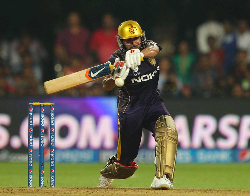 মনীশ পাণ্ডে। সে দিনের ফাইনালের নায়ক। কিংস ইলেভেনকে হারানোর পিছনে ছিল তাঁর ৫০ বলে ৯৪ রানের বিধ্বংসী ইনিংস। মেরেছিলেন ৭টি চার ও ৬টি ছয়। তবে গত বছর থেকে তিনিও প্রাক্তন নাইট। তাঁর নতুন দল এখন সাইরাইজার্স হায়দরাবাদ।