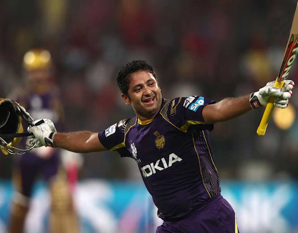 পীযূষ চাওলা। ওই ফাইনালের আরেক নায়ক বলা যায়। বোলিংয়ে ২টি উইকেট নেওয়ার পাশাপাশি ব্যাটিংয়েও আসল সময়ে ২টি বাউন্ডারি মেরে জিতিয়ে দেন দলকে। বর্তমানেও নাইট সংসারেরই সদস্য।