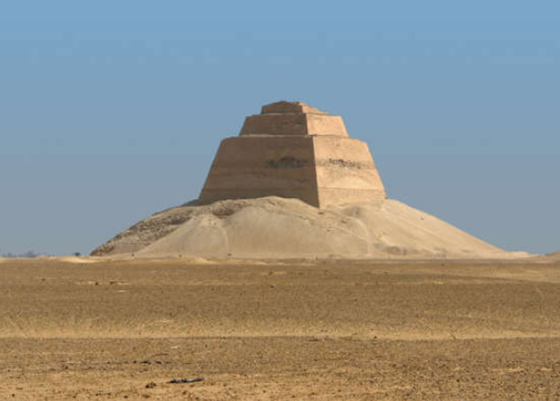 যা থেকে ধারণা করা হচ্ছে, এই কিশোরী সম্ভবত উচ্চবংশীয়। কিন্তু কিশোরীর পরিচয়ের থেকেও সমাধির অবস্থান নিয়েই বেশি চিন্তিত বিশেষজ্ঞরা। রহস্য উদ্ধারে চলছে উদ্ধার হওয়া প্যাপিরাসটি পাঠোদ্ধারের কাজ।