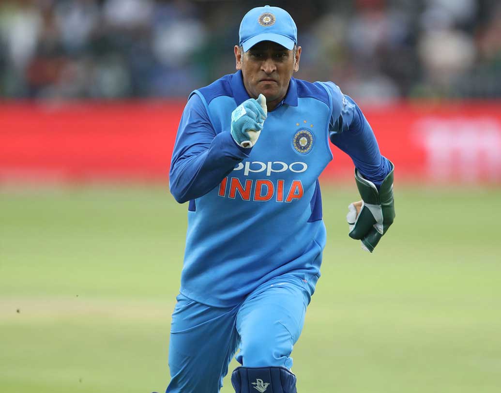 মহেন্দ্র সিংহ ধোনির নেতৃত্বে ২০১১ সালে ঘরের মাঠে চ্যাম্পিয়ন হয়েছিল ভারত। ফাইনালে পাঁচ নম্বরে নেমে অপরাজিত ৯১ রানের ম্যাচ-জেতানো ইনিংস খেলেছিলেন এমএসডি। শুধু ব্যাটসম্যান হিসেবেই নয়, উইকেটকিপার এবং অধিনায়ক হিসেবেও বিশ্বকাপে নজর কেড়েছেন তিনি। তিনিই দলের নেতা।