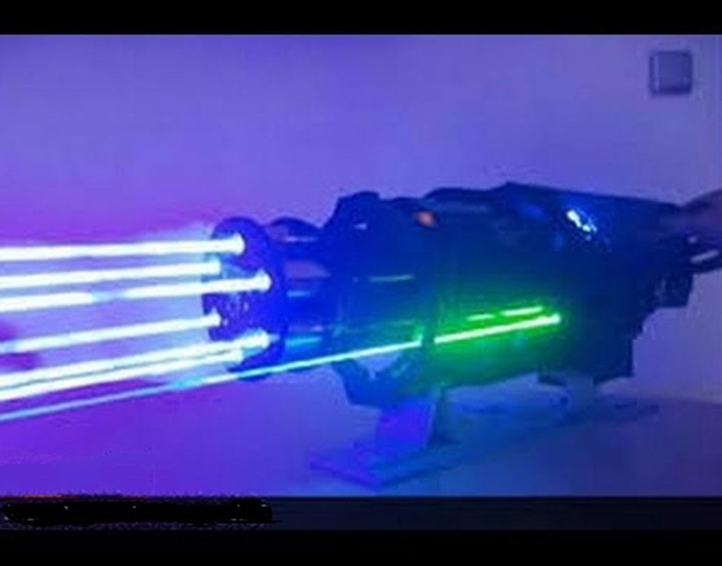 কোনও ক্ষেপণাস্ত্র বা যুদ্ধবিমান ধেয়ে আসছে দেখলেই, তাকে লক্ষ্য করে অসংখ্য ইলেকট্রন কণার তীব্র গতিবেগসম্পন্ন স্রোত ছাড়বে কালি-৫০০০।