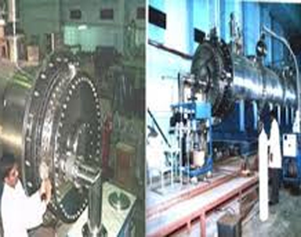 পাকিস্তান তো বটেই, চিনও কালি মিসাইল ডিফেন্স সিস্টেমকে বিপজ্জনক হিসেবে দেখতে শুরু করেছে। শুধু ক্ষেপণাস্ত্র ঠেকাতে নয়, প্রতিপক্ষের আকাশসীমায় হামলা চালাতেও কালি-৫০০০ কার্যকরী। মাইক্রোওয়েভ বিকিরণকে কাজে লাগিয়ে যে ভাবে ধ্বংসলীলা চালাতে সক্ষম ভারতের এই অত্যাধুনিক অস্ত্র, তাতে মহাকাশে ভাসমান কৃত্রিম উপগ্রহ ধ্বংস করাও সম্ভব বলে মনে করছেন বিশেষজ্ঞরা।