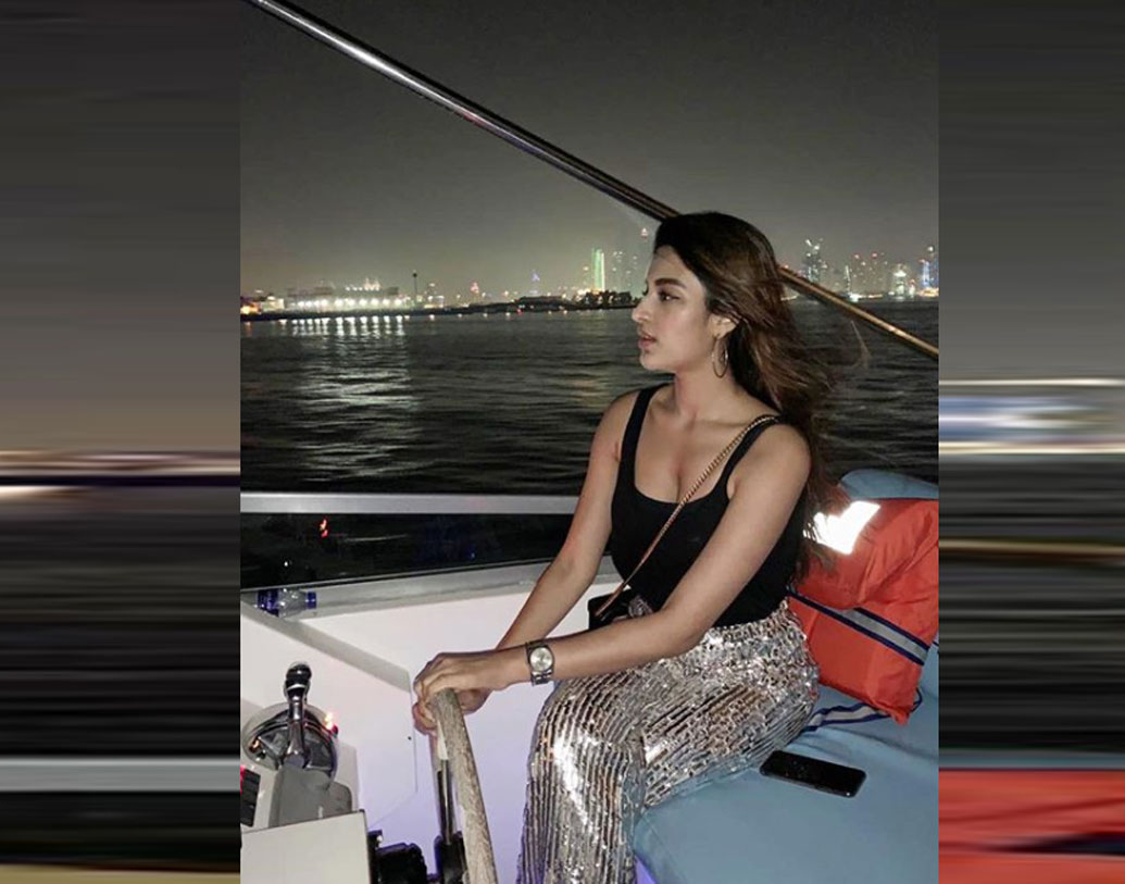 বলিউডেও একটি ছবিতে সই করেছেন তিনি। ‘টয়লেট এক প্রেমকথা’র পরিচালক শ্রী নারায়ণ সিংয়ের সঙ্গে কাজ করার কথা তাঁর।