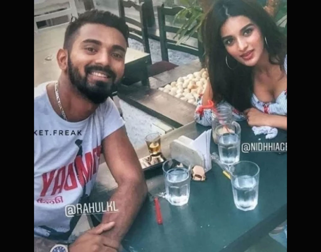 নিধি যদিও বলেছেন তাঁরা শুধুই পরস্পরের বন্ধু। আপাতত কেরিয়ারে মন দিতে চান তিনি। আর ডেটিংয়ে গেলেও লুকানোর কিছু নেই, বলছেন তিনি।