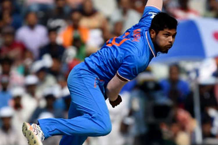Umesh yadav criticised on social media after ordinary last over in Visakhapatnam T20I dgtl
