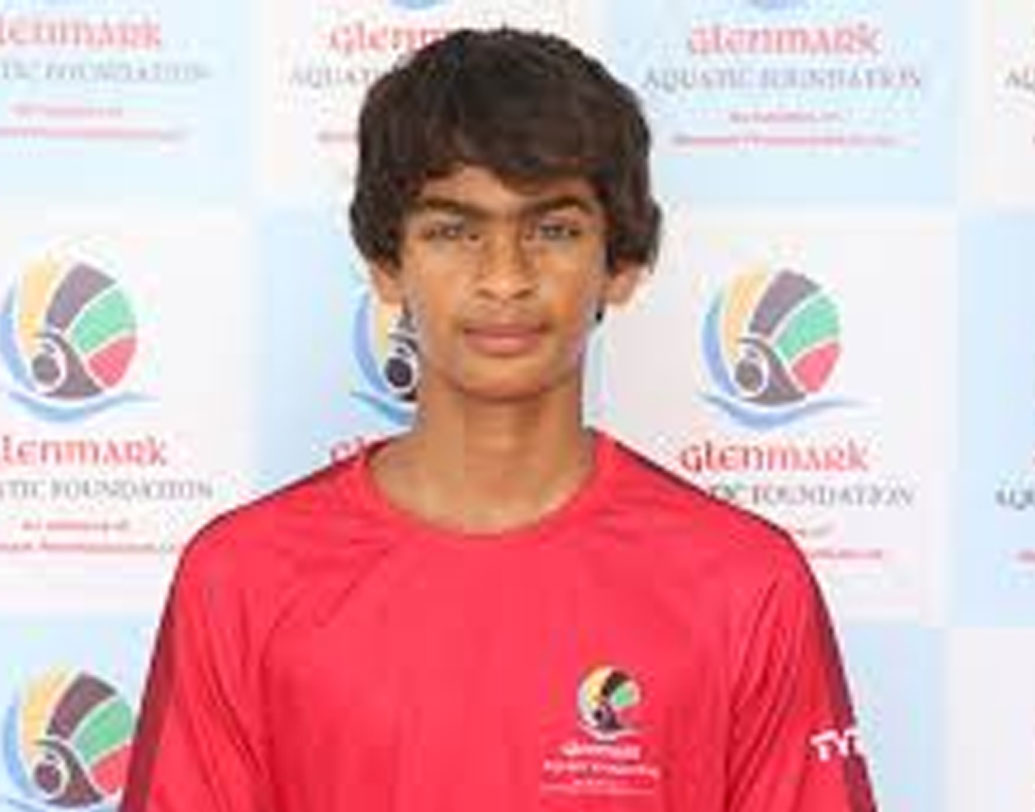 বলিউডের এই স্টার কিড গত বছর এপ্রিলে তাইল্যান্ডের এজ গ্রপ সুইমিং চ্যাম্পিয়নশিপে ব্রোঞ্জ পদক জিতেছেন দেশের হয়ে।