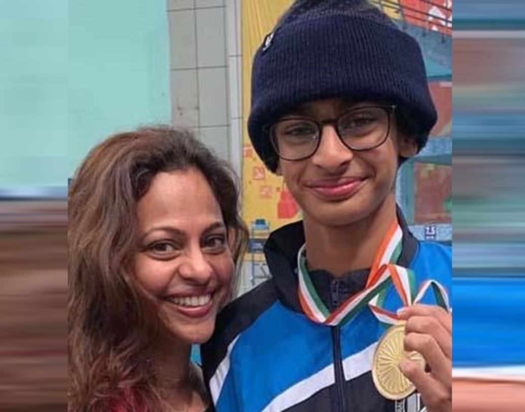 বেদান্তর মা সারিতা বির্জেও তার ছেলেকে ছোট থেকেই  নিজের মনের মতো বড় হতে দিয়েছেন। বাবা বলি তারকা বলে ছেলেকেও যে সিনেমাই করতে হবে, তেমন কোনও চাপ বেদান্তের মধ্যে নেই, জানিয়েছেন সারিতা।