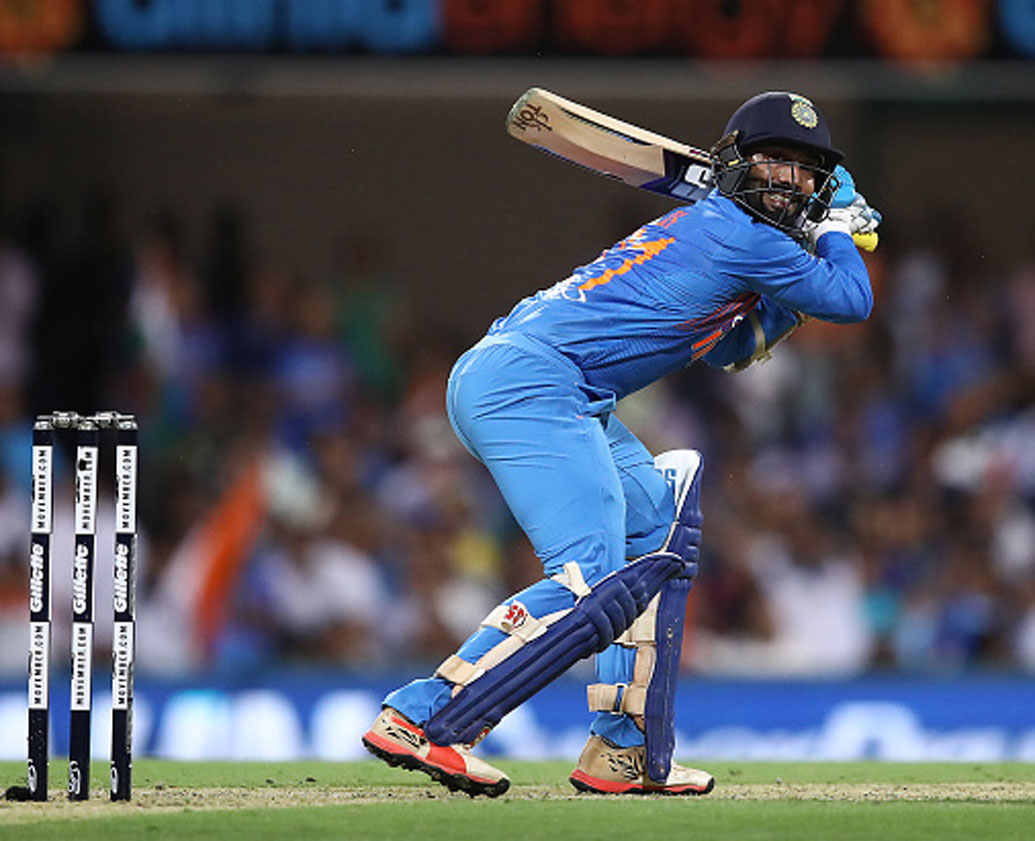 দীনেশ কার্তিক: টি২০তে দলের অন্যতম ভরসার ক্রিকেটার। দারুণ ম্যাচ ফিনিশার। যদিও গত ম্যাচে মাত্র ১ রান করেছেন। তবে বিশ্বকাপের দলে সুযোগ পেতে হলে এই সিরিজে ভাল কিছু করে দেখাতেই হবে।