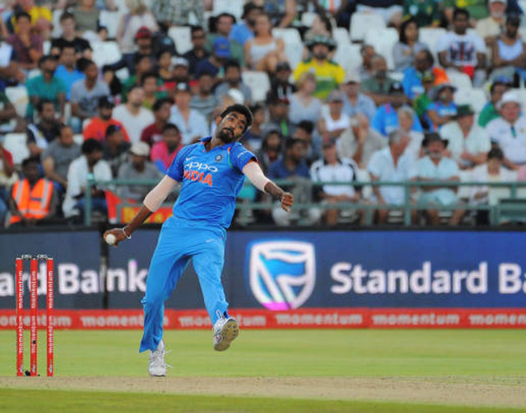 যশপ্রীত বুমরা: দুরন্ত ছন্দে রয়েছেন বুমরা। তিন ফরম্যাটের ক্রিকেটেই সেরাদের মধ্যে নিজের জায়গা করে নিয়েছেন। গত ম্যাচে পেয়েছেন ৩টি উইকেট।