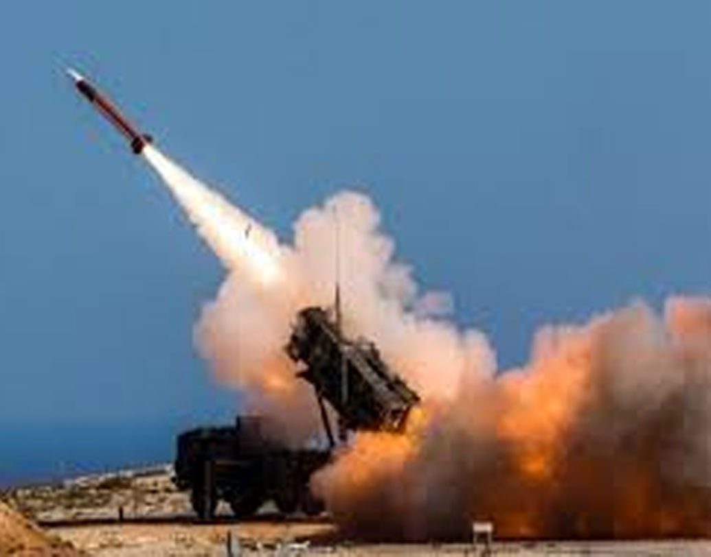 মার্কিন প্রযুক্তিতে মিসাইল হামলা থেকেও বাঁচবে এয়ার ইন্ডিয়া ওয়ান। লার্জ এয়ারক্র্যাফ্ট ইনফ্রারেড কাউন্টার মেসার  প্রযুক্তি মিসাইলের হাত থেকে বিমানকে বাঁচাবে। এ ছাড়া বিমানের ক্রু মেম্বারদের জন্য অ্যালার্ম-সহ আরও বিশেষ প্রযুক্তি থাকবে।