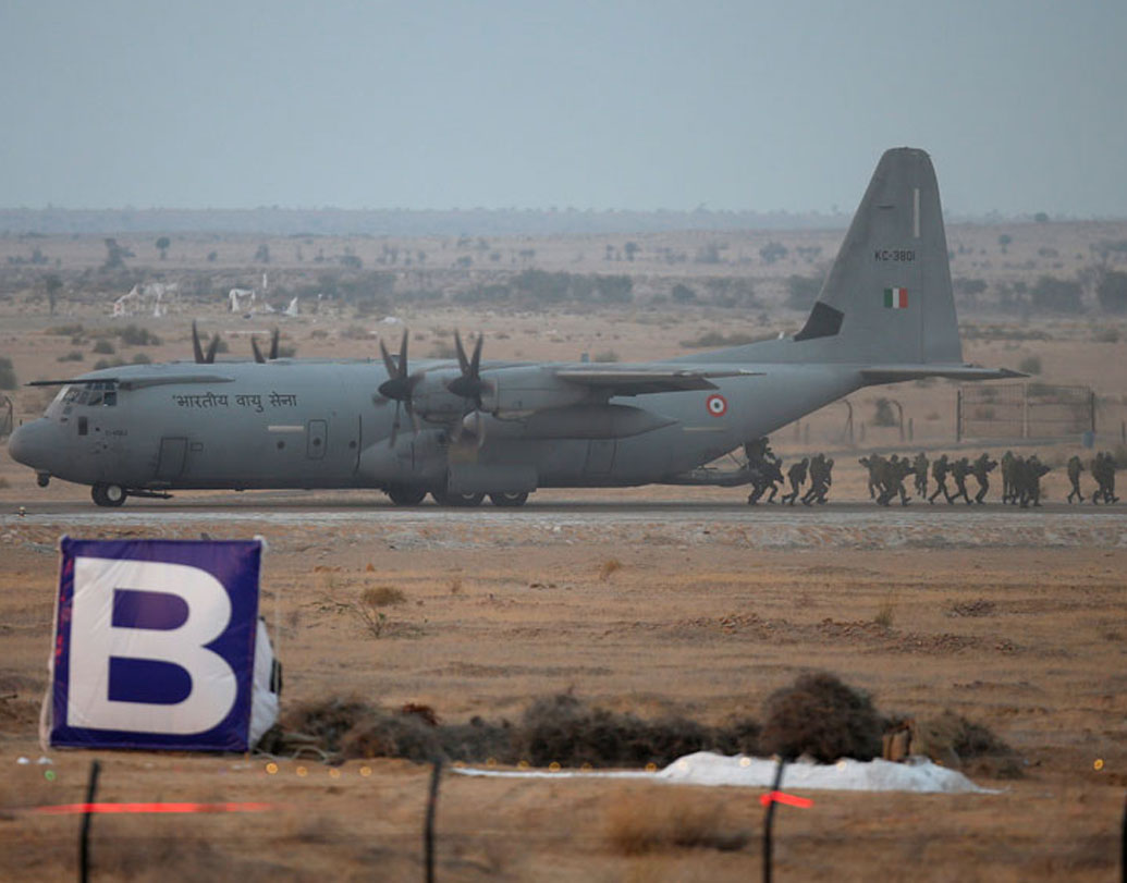 সম্প্রতি রাজস্থানের পোখরানে বায়ু সেনা এই যুদ্ধবিমানের শক্তি প্রদর্শন করেছিল।
