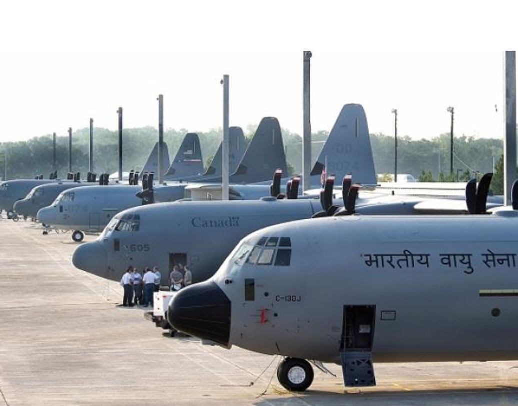 হারকিউলিসের নির্মাতা মার্কিন সংস্থা লকহিড মার্টিন। এটি ১৯ টন পর্যন্ত ওজন বইতে পারে।