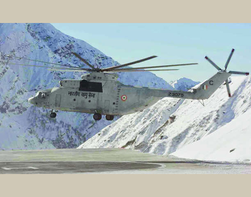 এমআই-২৬:  দুটি ইঞ্জিনের টার্বোশ্যাফ্ট রুশ প্রযু্ক্তিতে তৈরি কপ্টার, প্রায় ৭০ কমবাট ইক্যুয়িপড ট্রুপ থাকে এতে। ২০,০০০ কিলোগ্রাম পর্যন্ত অতিরিক্ত ওজন বহনে সক্ষম কপ্টারে। গতি ঘণ্টায় ২৯৫ কিমি।