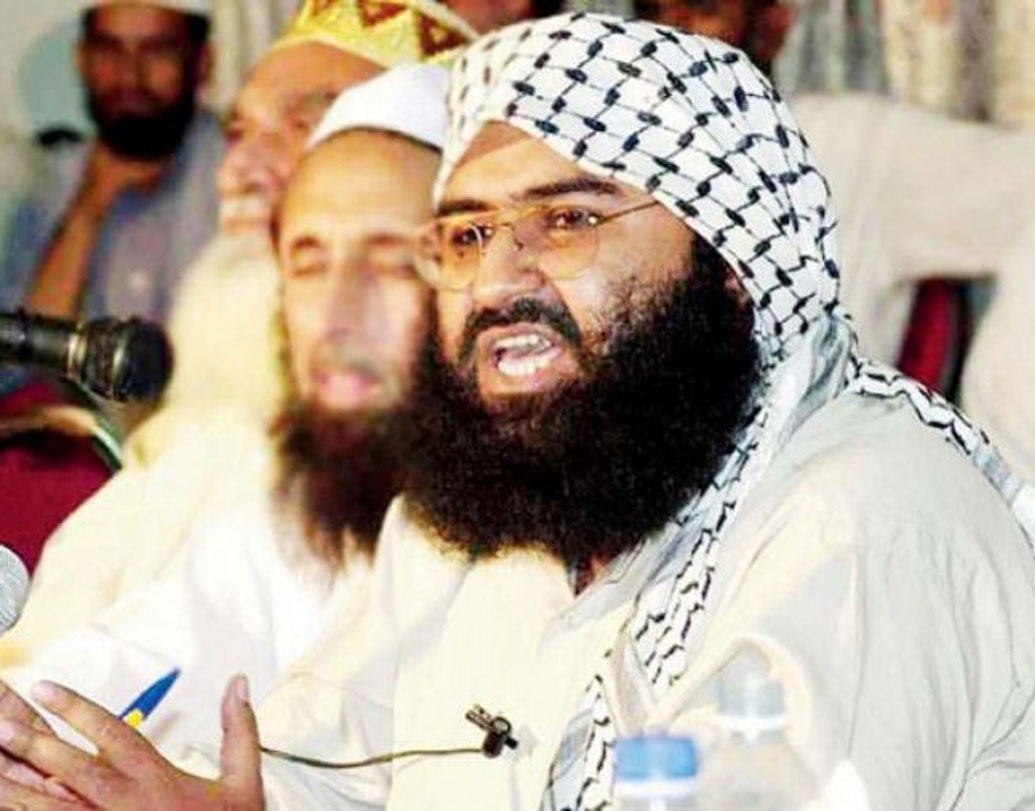 জম্মু-কাশ্মীরের পাহাড়ে তীব্র শীত উপেক্ষা করে লড়াই করা কিংবা চরম প্রতিকূল পরিস্থিতিতে নিশানায় আঘাত করার কৌশল শেখানো হত এখানে। জঙ্গিদের চাঙ্গা রাখতে নিয়মিত শিবিরে আসত মাসুদ আজহার। 