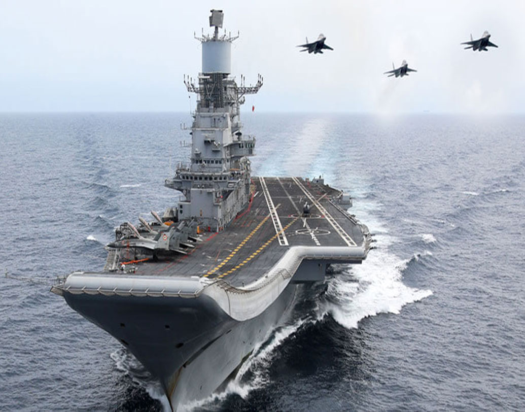 ভারতীয় নৌবাহিনীর ক্ষেত্রে বিমানবাহী যুদ্ধজাহাজ ছাড়াও রয়েছে ১৬টি ডুবোজাহাজ, ১৪ ডেস্ট্রয়ার, ১৩টি ফ্রিগেট, ১০৬টি নজরদারি ও উপকূল এলাকায় যুদ্ধ করতে সক্ষম সশস্ত্র জাহাজ, ৭৫টি যুদ্ধ জাহাজ, রয়েছে ৬৭ হাজার সেনাও।