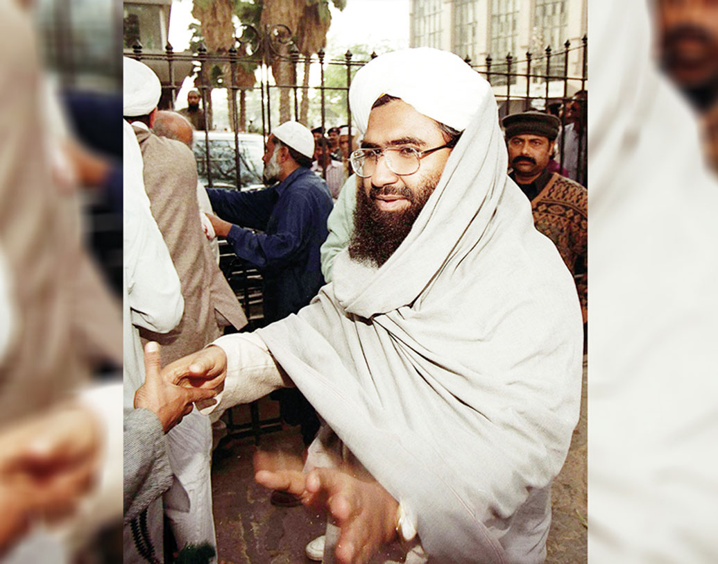 স্বেচ্ছাসেবী সংস্থার নামে, স্থানীয় ট্রাস্টের নামেও টাকা তোলা হয়। পারিবারিক ব্যবসার টাকাও লাগানো হয়। শিক্ষা প্রতিষ্ঠানের ‘চেন’ চালায় তারা। বিভিন্ন নামে যেখানে জেহাদি হওয়ার শিক্ষা দেওয়া হয়।