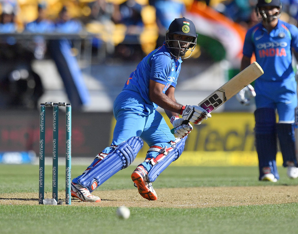 ভারতীয় দলের কাছে সব থেকে ইতিবাচক অবশ্য রায়ুডুর ইনিংস। বিশ্বকাপকে সামনে রেখে চার নম্বর নিয়ে সমস্যায় ছিল টিম ম্যানেজমেন্ট। কোহালি-রায়ুডু-ধোনি-কেদার-হার্দিক সম্ভবত বিশ্বকাপের আগে আদর্শ মিডল অর্ডার পেয়ে গেল ভারত।