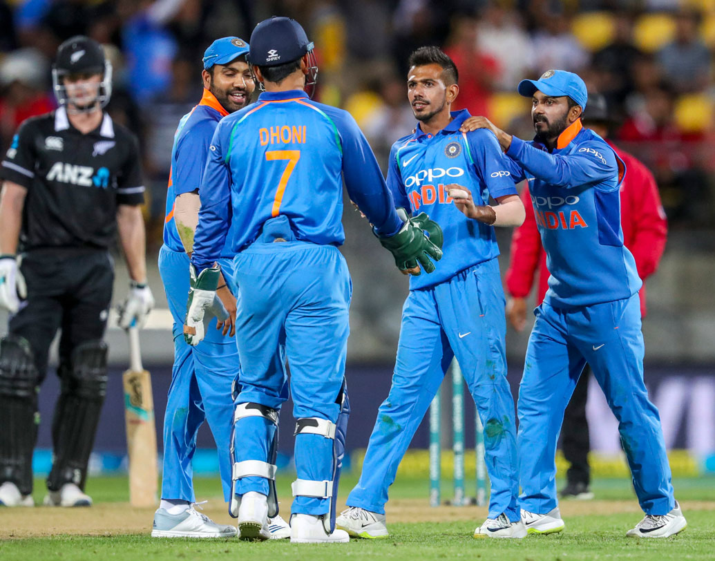 আর একবার নিজেকে প্রমাণ করলেন যুজবেন্দ্র চহাল। কুলদীপেক আজ বিশ্রাম দেওয়া হয়েছিল। কেন তিনি ভারতীয় স্পিনারের নতুন সূর্য তিন উইকেট নিয়ে চহাল তা ফের প্রমাণ করলেন।