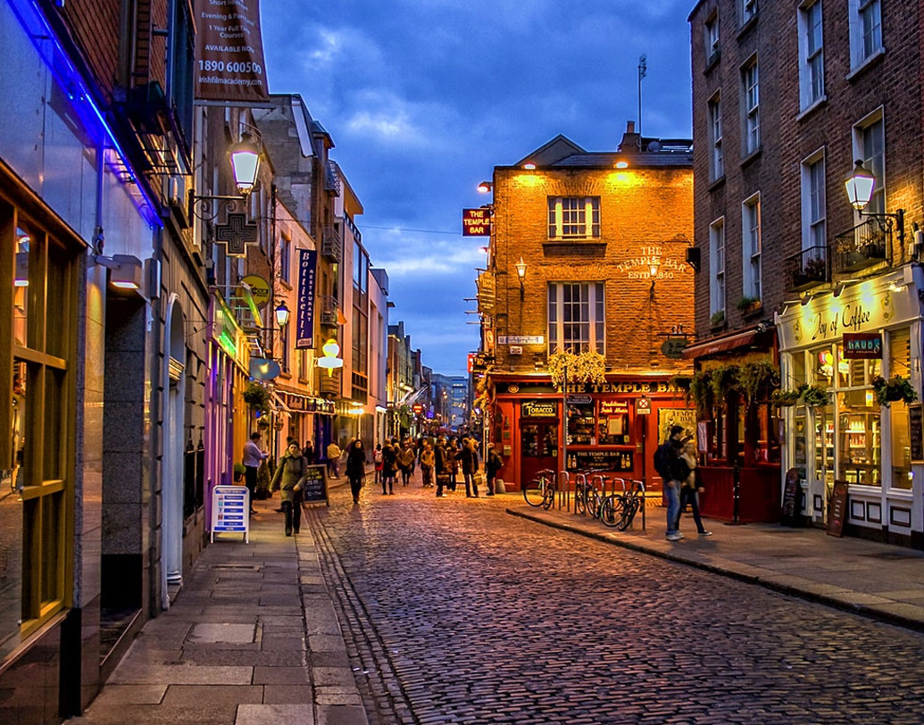 এই ব্রেসলেটটির প্রকৃত বয়স জানার জন্য ডাবলিনে পাঠানো হয়েছে এটি।